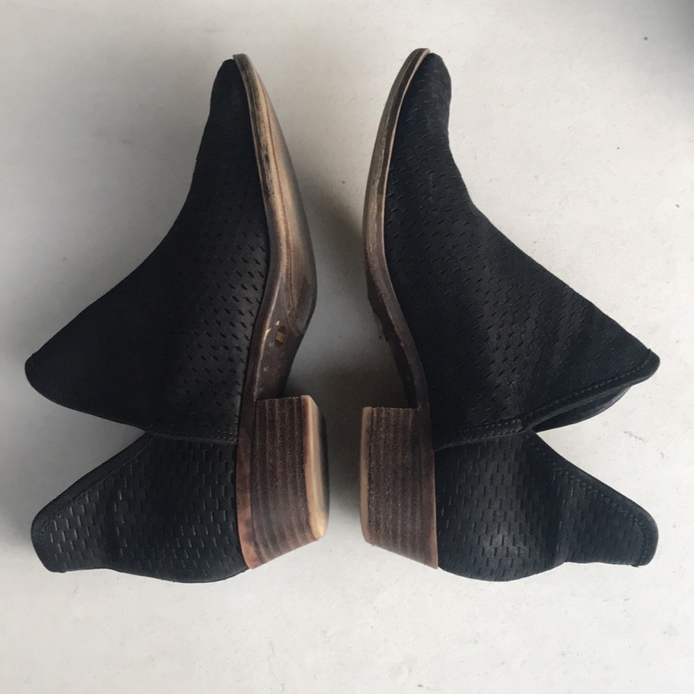 LUCKY BRAND | Black Perforated Leather Ankle Boots Booties Size 8.5 - Picture 1 of 6